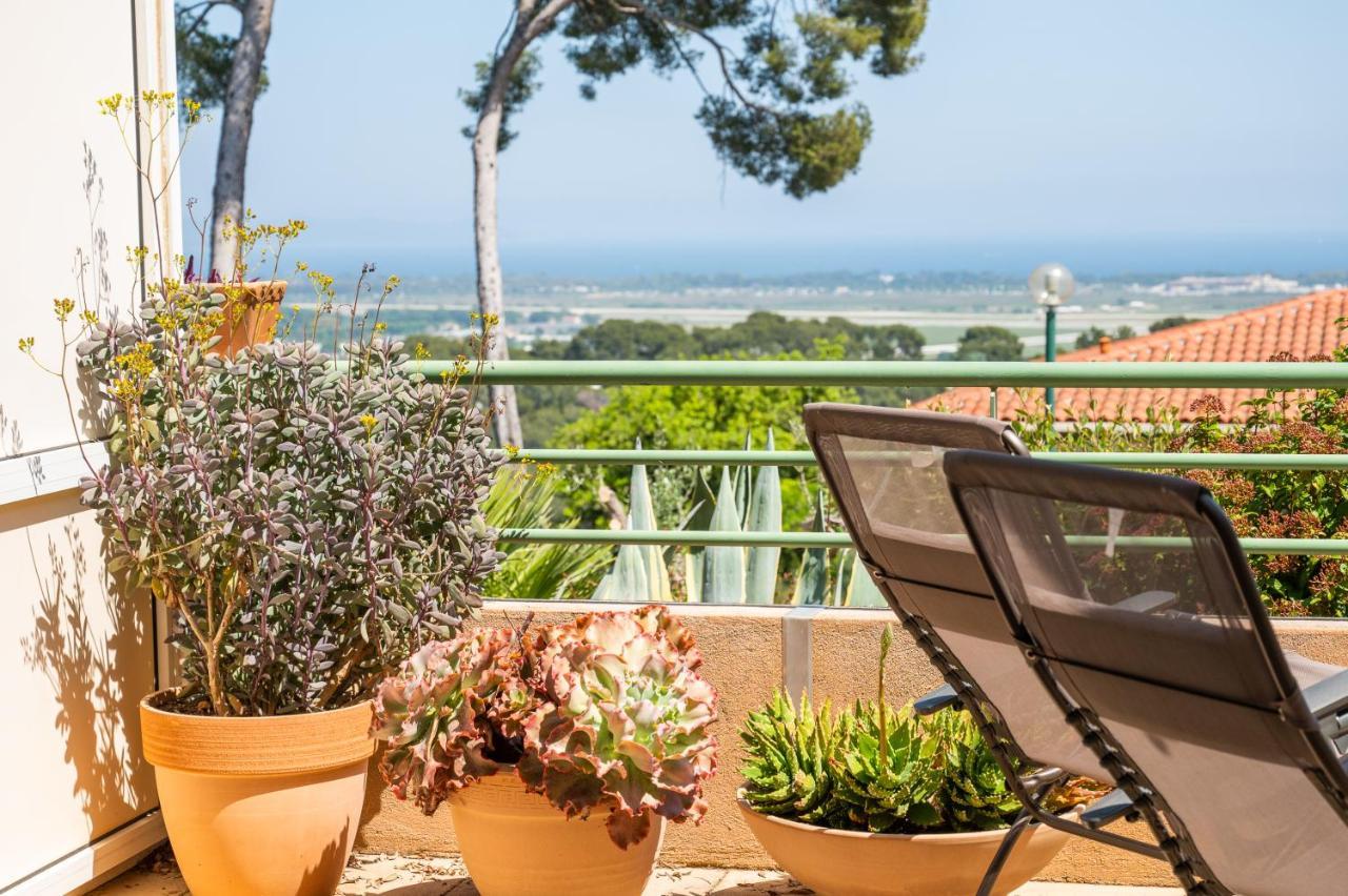 La Cle Vue Mer, Clim, Terrasse, Parking A Йер Экстерьер фото